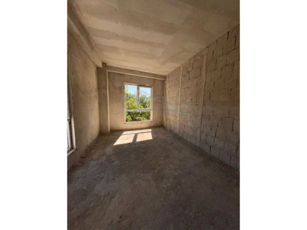 Tirane, shitet apartament 1+1 Kati 3, 69 m² 95.000 € (prane Spitalit Amerikan 2)