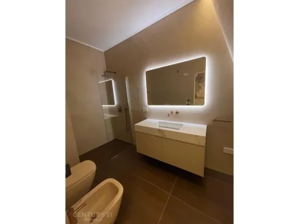 Tirane, jepet me qera apartament 2+1+Aneks+Ballkon Kati 3, 120 m² 2.200 € (Joy Rezidence)