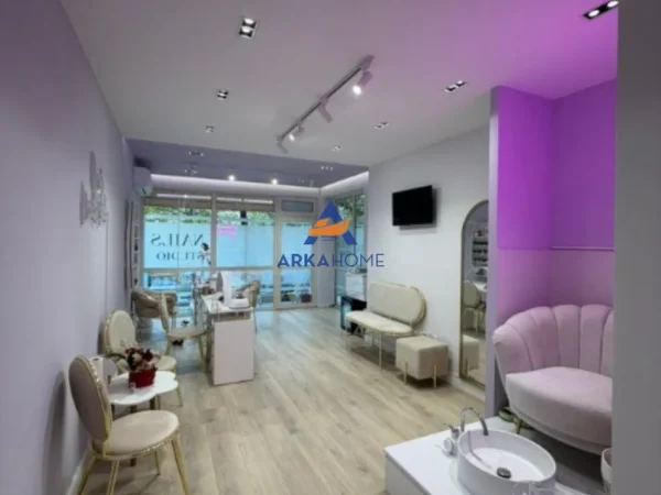 Tirane, jepet me qera Kati 0, 40 m² 600 € 