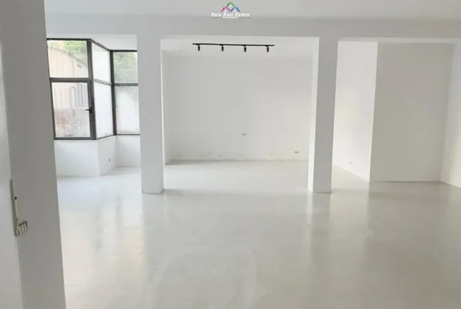 Tirane, jepet me qera zyre Kati 0, 100 m² 850 € (Rruga e Durresit)
