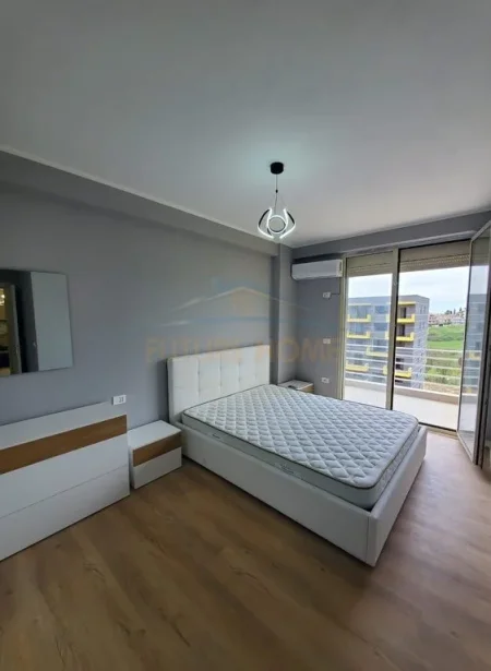 Tirane, jepet me qera apartament 2+1 Kati 3, 95 m² 500 € (Shkoze)