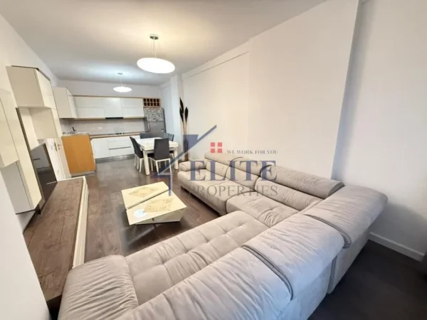 Tirane, shitet apartament 2+1+Ballkon Kati 6, 109 m² 180.000 € (Rrethi Astirit)