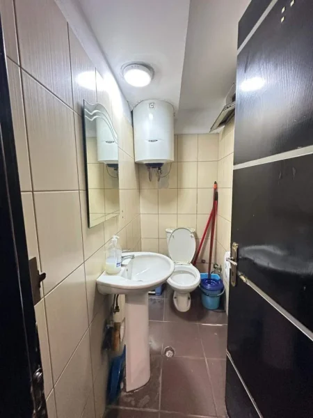 Tirane, shitet ambjent biznesi Kati 0, 80 m² 220000 €