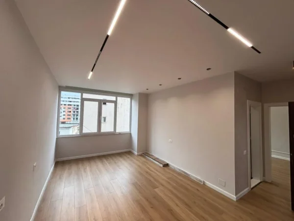 Tirane, shitet apartament 1+1+Aneks+Ballkon Kati 3, 61 m² 108.000 € (astir)