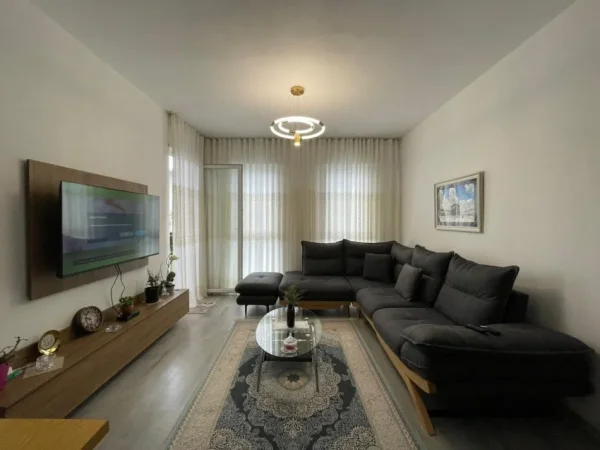 Tirane, shitet apartament 2+1 Kati 1, 84 m² 120.000 € (Univers City)