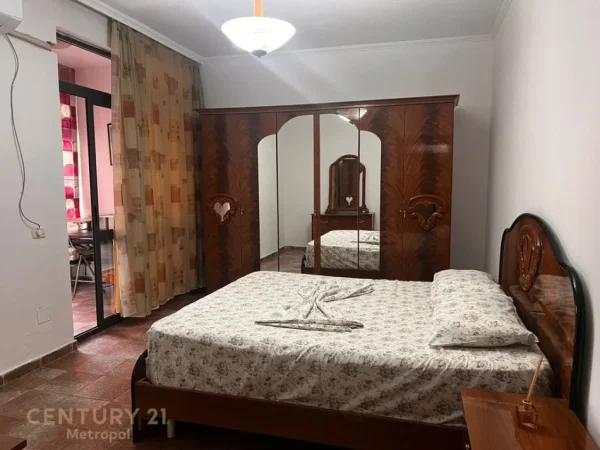 Tirane, jepet me qera apartament 2+1 Kati 8, 96 m² 650 € (Gjimnazi Partizani)