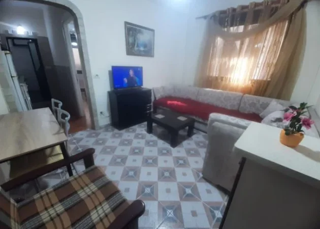 Tirane, jepet me qera apartament 1+1 Kati 2, 55 m² 450 € (bulevardi i ri)