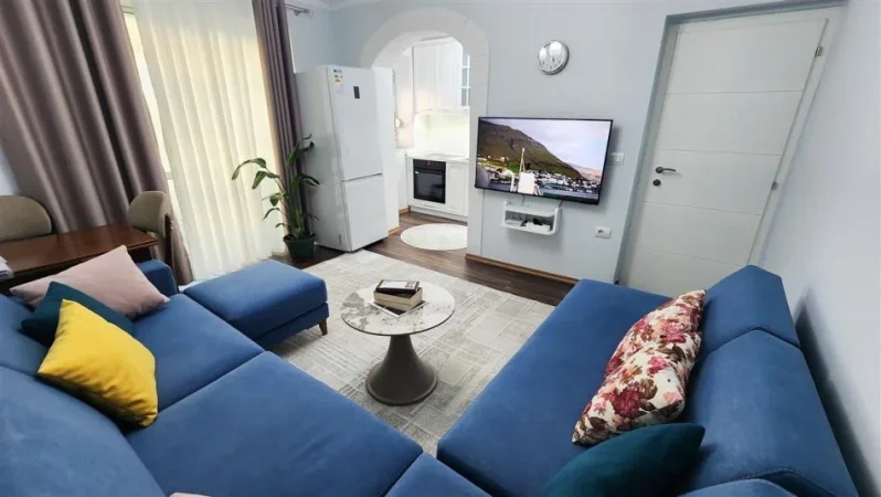 Tirane, jepet me qera apartament 1+1+Ballkon Kati 3, 52 m² 500 € (Shkolla e Baletit)