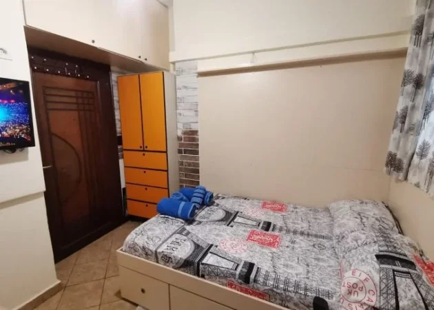 Tirane, jepet me qera garsonier Kati 2, 350 € (rruga 5 maji)