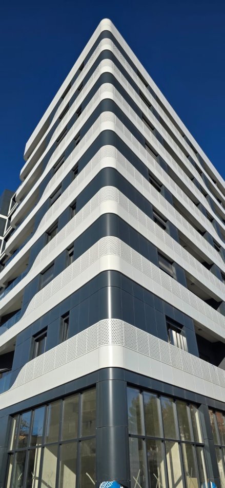 Tirane, shes apartament 2+1+Ballkon, Kati 6, 205.000 €.