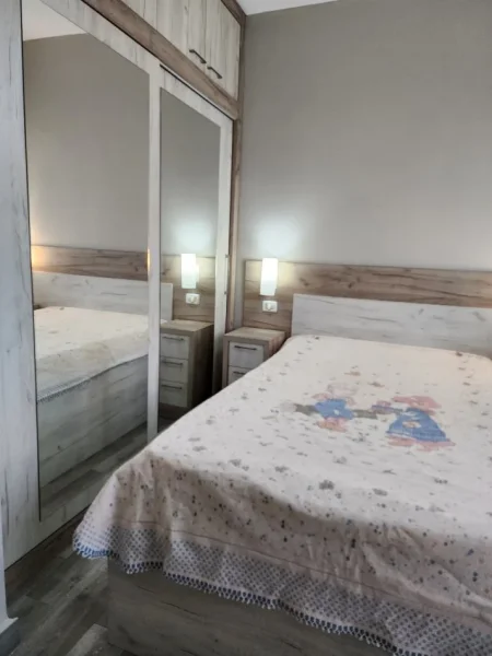 Tirane, jepet me qera apartament 2+1+Ballkon Kati 6, 600 € 