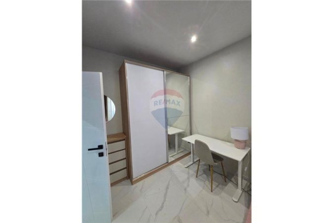 Vlore - Lungomare, jepet me qera apartament 1+1 Kati 2, 70 m² 450 € 