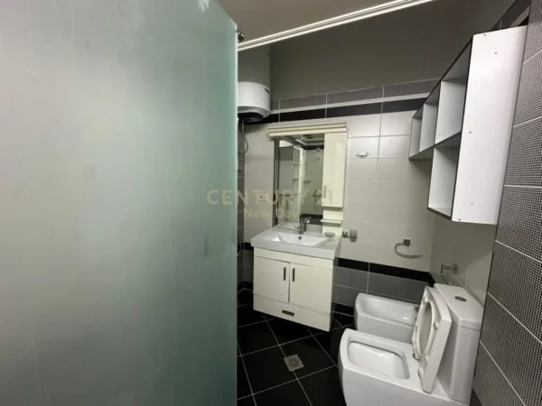 Durres, jepet me qera apartament 2+1 Kati 3, 72 m² 400 € 