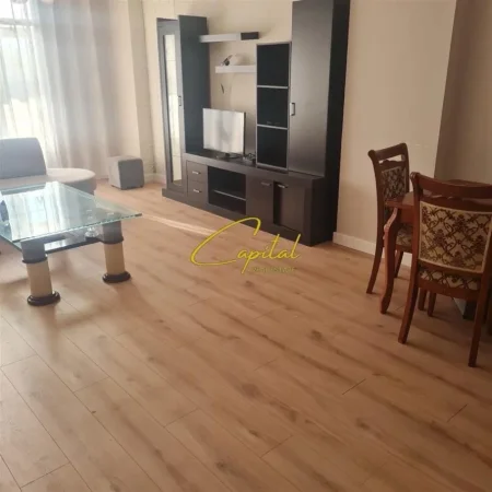 Tirane, jepet me qera apartament 2+1 Kati 7, 130 m² 800 € (ZOGU I ZI)