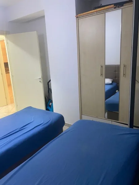 Tirane, jepet me qera apartament 2+1+Ballkon Kati 3, 100 m² 700 € 
