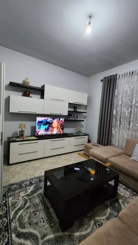 Tirane, shitet Vile 4+1 , 650.000 € 