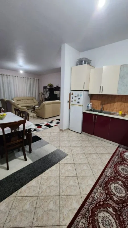 Tirane, shitet Vile 4+1 , 650.000 € 