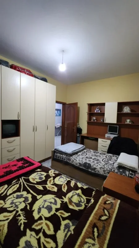 Tirane, shitet Vile 4+1 , 650.000 € 