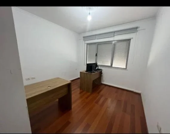 Tirane, jepet me qera apartament 3+1+Ballkon Kati 1, 140 m² 750 € 