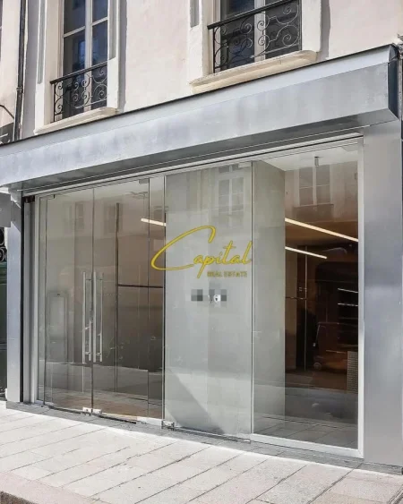 Tirane, jepet me qera ambjent biznesi Kati 0, 80 m² 1.000 € (RRUGA BARDHYL)