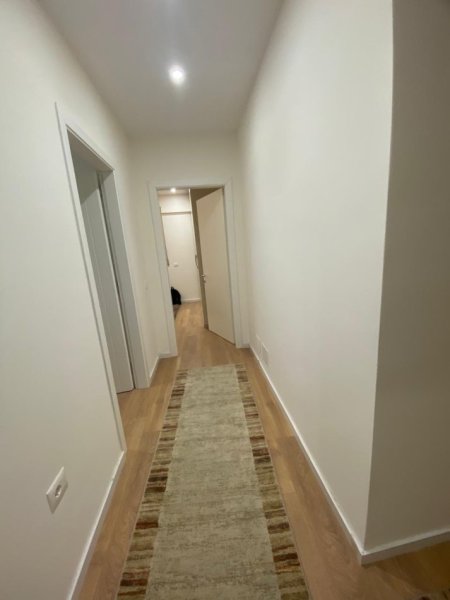 Jepet me Qera Apartament 3+1 tek Liqeni i Thatë,  1.100 €uro