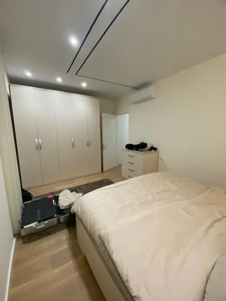 Jepet me Qera Apartament 3+1 tek Liqeni i Thatë,  1.100 €uro