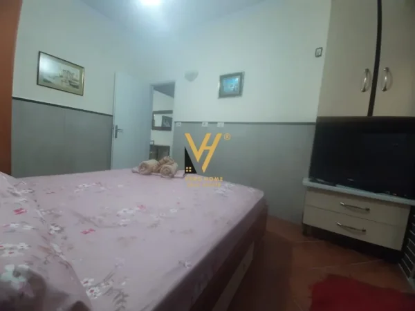 Tirane, jepet me qera apartament 1+1+Ballkon Kati 1, 55 m² 450 € (SIRI KODRA)