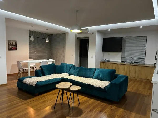 Tirane, jepet me qera apartament 2+1+Ballkon , 110 m² 620 € (Astir)