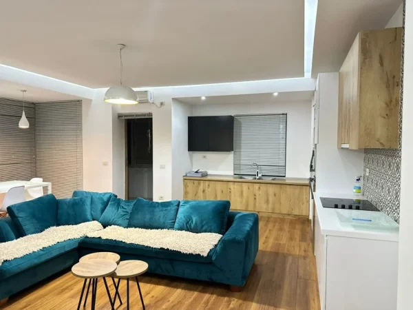 Tirane, jepet me qera apartament 2+1+Ballkon , 110 m² 620 € (Astir)