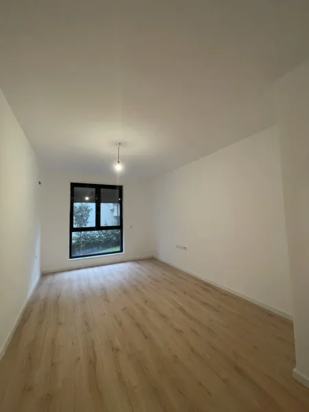 Tirane, shitet apartament 2+1+Ballkon Kati 1, 130 m² 250.000 € (Kopshti Zoologjik)