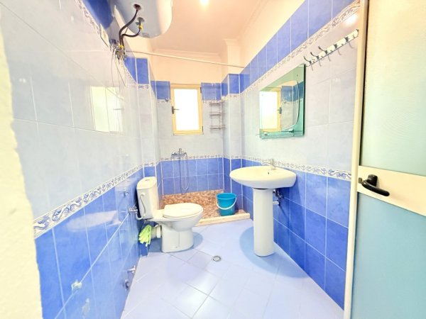 Tirane, shitet apartament 1+1 Kati 3, 53 m² 75.000 € (Fresku)