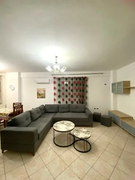 JEPET ME QERA SUPER APARTAMENT 2+1+2 BALLKONE NE BLLOK NE ZEMER TE TIRANES,  1.300 €uro