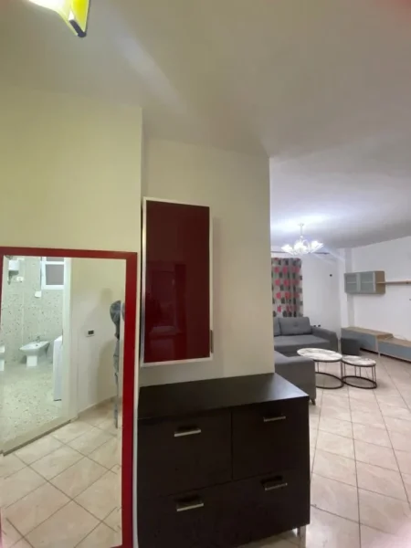 JEPET ME QERA SUPER APARTAMENT 2+1+2 BALLKONE NE BLLOK NE ZEMER TE TIRANES,  1.300 €uro