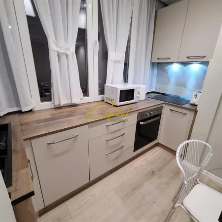Tirane, jepet me qera apartament 1+1 Kati 2, 60 m² 750 € (TREGU ÇAM)