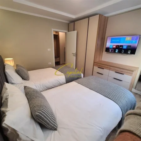 Tirane, jepet me qera apartament 1+1 Kati 2, 60 m² 750 € (TREGU ÇAM)