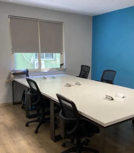 Tirane, jepet me qera zyre Kati 6, 106 m² 800 € (ZOGU ZI)