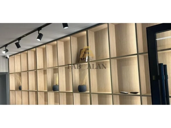 Tirane, shitet lokal Kati 0, 156 m² 330.000 € (Ali Dem)