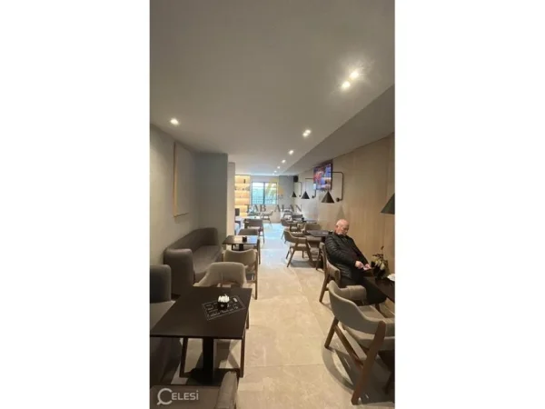 Tirane, shitet lokal Kati 0, 156 m² 330.000 € (Ali Dem)