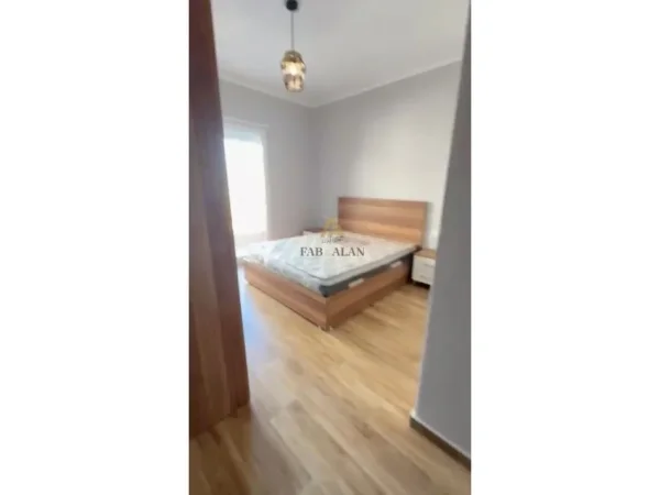 Tirane, shitet apartament 2+1 Kati 5, 102 m² 125.000 € (Kamez)