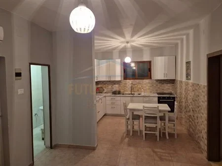 Tirane, jepet me qera apartament 2+1 Kati 2, 73 m² 600 € 