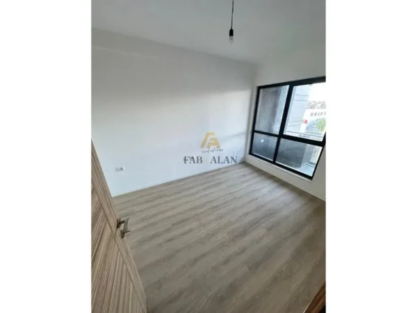Tirane, shitet apartament 2+1 Kati 2, 111 m² 138.000 € (5 Maji)