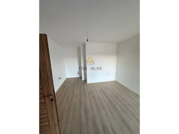 Tirane, shitet apartament 2+1 Kati 2, 111 m² 138.000 € (5 Maji)