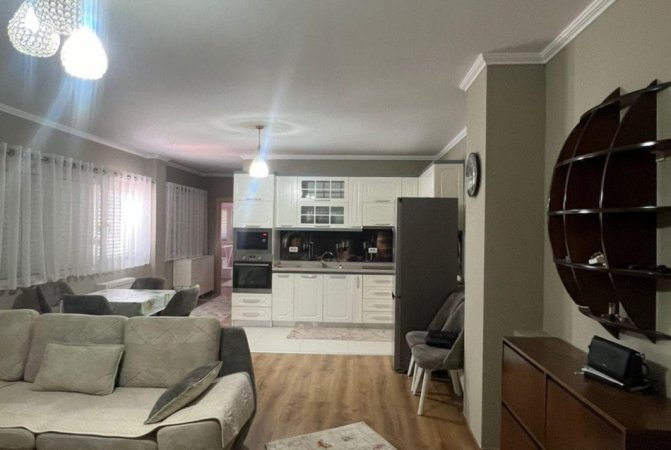 Tirane, jepet me qera apartament 2+1 Kati 8, 105 m² 650 € (don bosko)