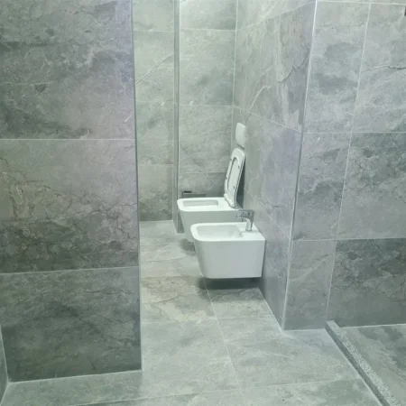 Tirane, jepet me qera apartament 2+1+Ballkon Kati 7, 130 m² 800 € (MUHAMET GJOSHA)