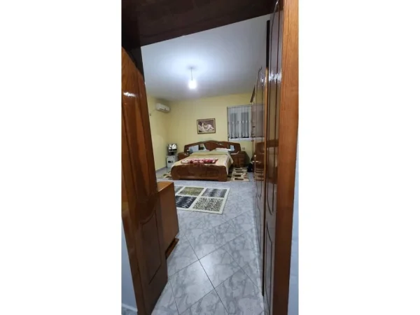 Shqiperi, shitet apartament 3 Katshe , 613 m² 65.000 € (Sauk)