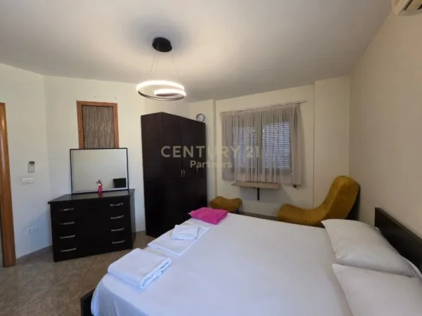 Tirane, jepet me qera apartament 2+1 Kati 4, 81 m² 700 € (rruga e kavajes)