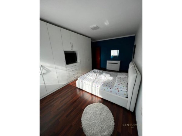 Tirane, jap me qera apartament 2+1 Kati 4, 110 m² 800 € (myslym shyri)