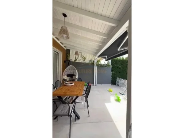 Durres, shitet apartament 4+1+Ballkon Kati 2, 195 m² 498.000 € (Gjiri i Lalezit)