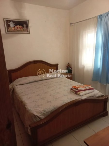 Tirane, jepet me qera Vile 3+1 Kati 2, 80 m² 400 € (Rruga Ali Baushi)