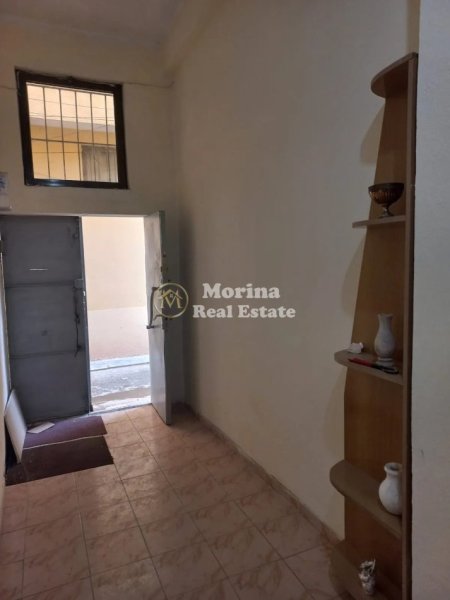 Tirane, jepet me qera Vile 3+1 Kati 2, 80 m² 400 € (Rruga Ali Baushi)